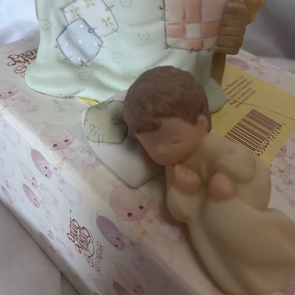 Behold The Lord Precious Moment Figurine - Picture 2 of 3